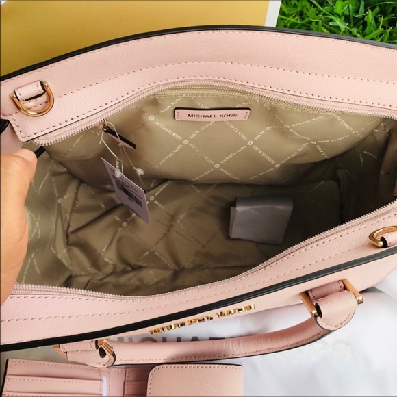 Michael Kors Selma Saffiano Leather Top Zip Satchel Bag (Blossom) and wallet - Picture 4 of 7